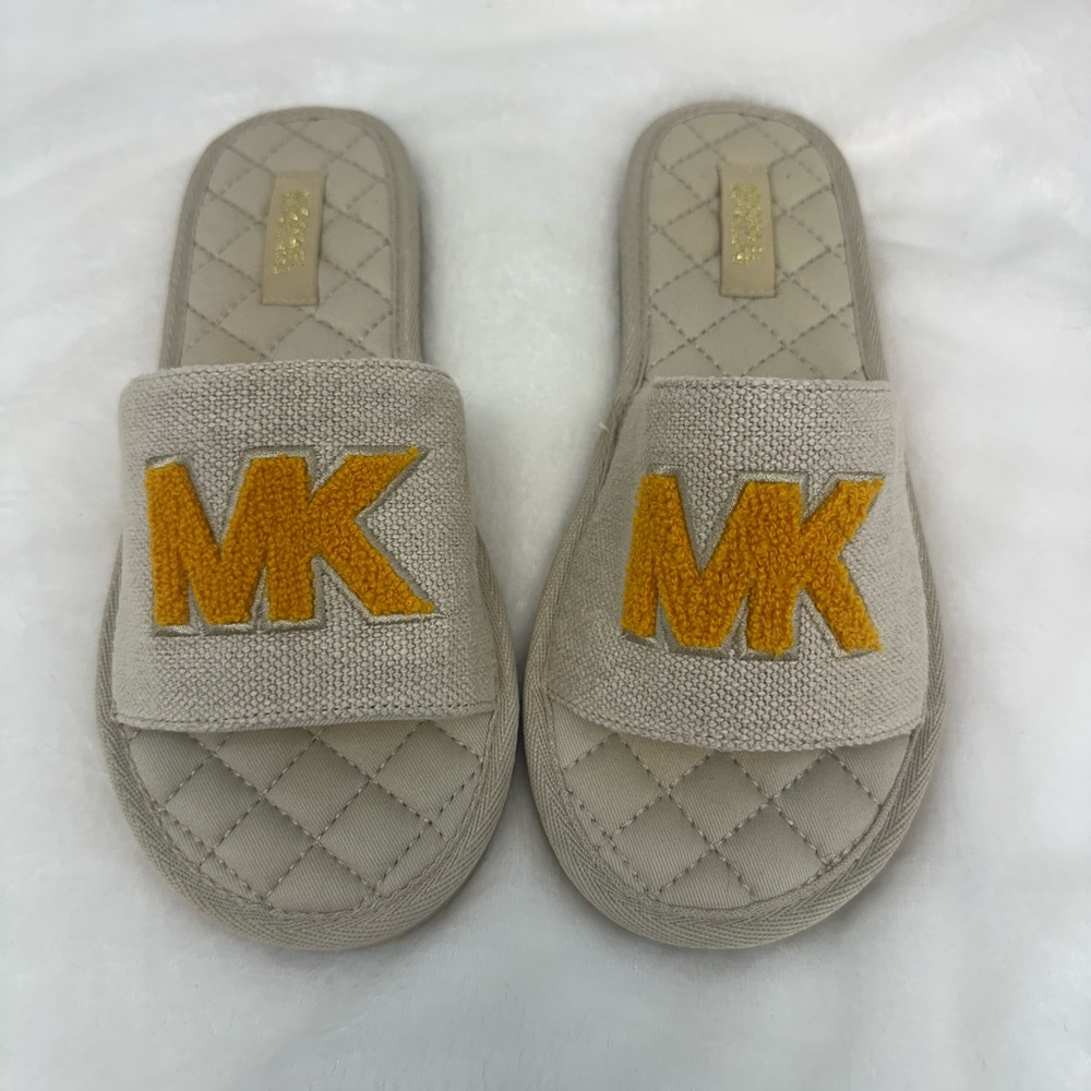 Michael Kors Tan and Gold yellow Quilted Slides size 10